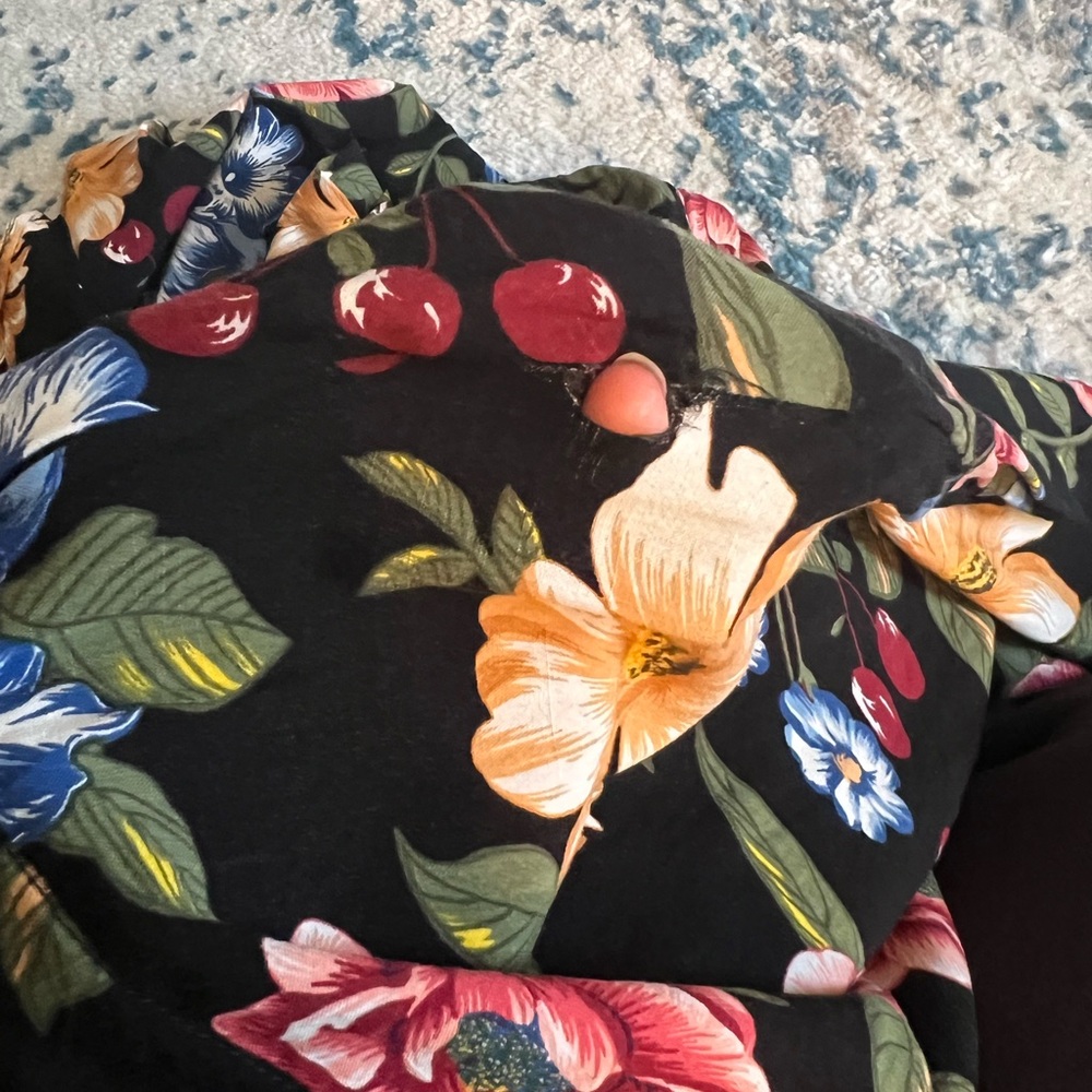 FARM Rio patterned pants, size small - Picture 3 of 6